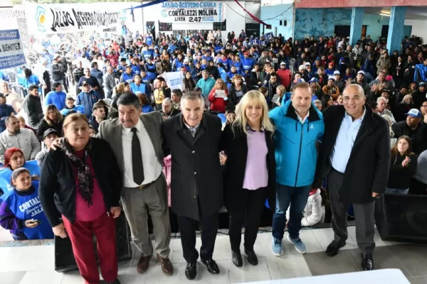 Jaldo y Acevedo fueron respaldados durante un acto en Villa Alem