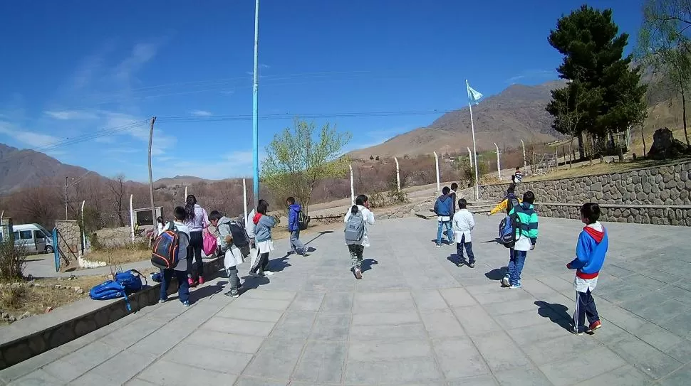 SIN RECURSOS. Madres y docentes de escuelas de alta montaña aseguran que no tienen los equipamientos necesarios para afrontar el invierno 