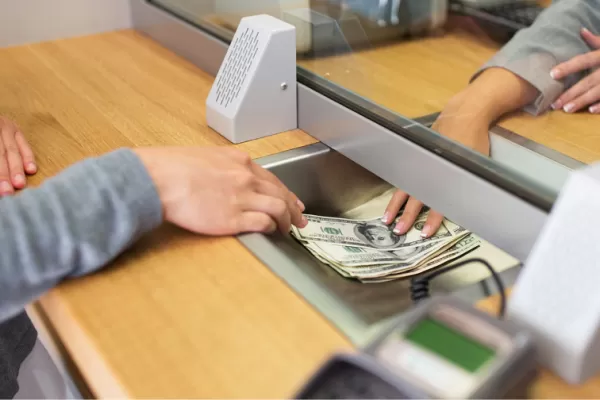 El “blue” no tiene techo: cerró a $ 512