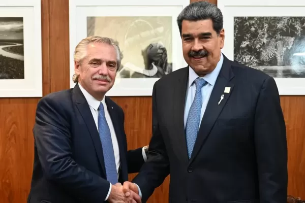 Fernández se reunió con Maduro y pidió que se levanten las sanciones contra Venezuela