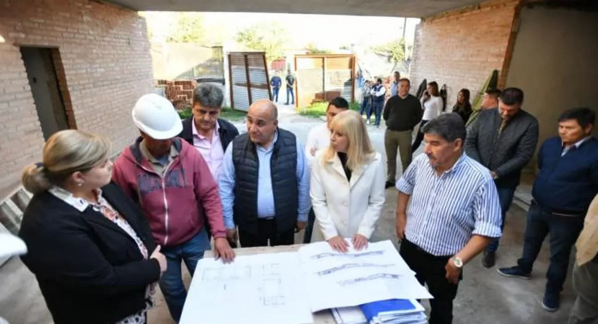 Juan Manzur supervisó el avance de las obras del Centro de Desarrollo Infantil del Barrio Sarmiento