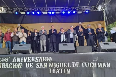 Amado participó del 458° aniversario de la primera fundación de San Miguel de Tucumán