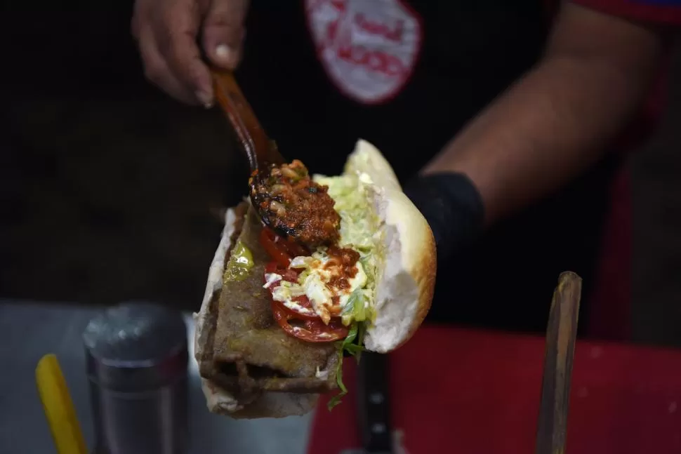 SABORES. La milanesa en sánguche es uno de los platillos más tradicionales de la gastronomía tucumana. 