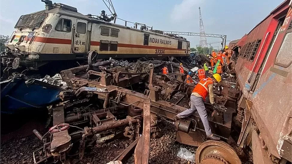 Cerca de 300 muertos en una de las peores tragedias ferroviarias de India