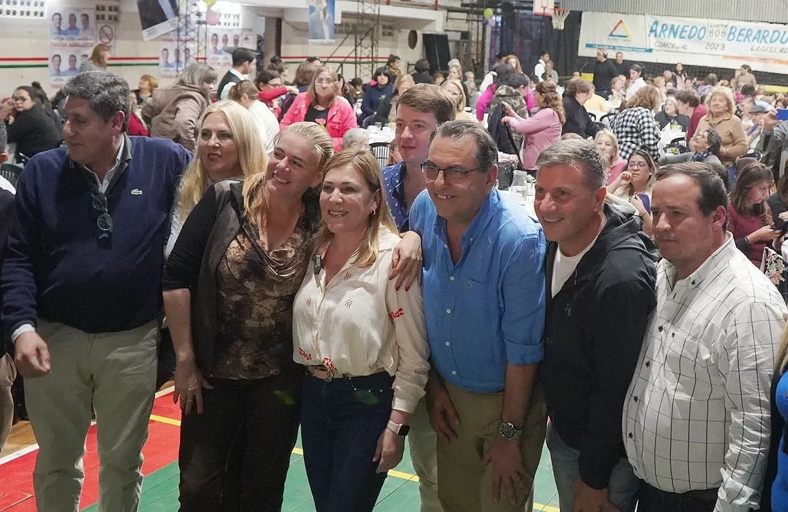 Elecciones en Tucumán: Beatriz Ávila visitó los barrios San Bernardo, Jardín y Villa Urquiza