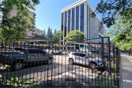 Costó más de $42 millones cubrir la playa de estacionamiento de la Legislatura