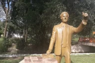 Córdoba: una intendenta electa dijo que sacará la estatua de Néstor Kirchner y pondrá una de Favaloro