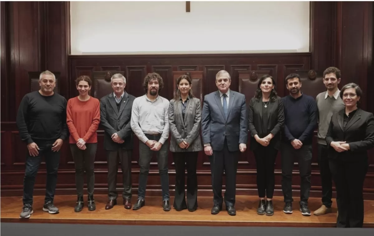 La Corte firmó un convenio con representantes de la comunidad sorda de Tucumán