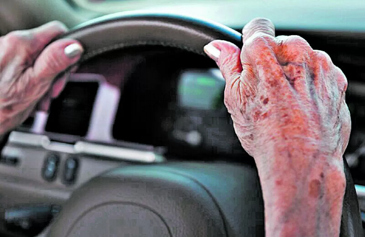 ¿Cuáles son las señales que advierten que una persona ya no puede manejar?