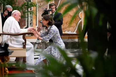 La salud del Papa: internaron a Francisco a un hospital de Roma