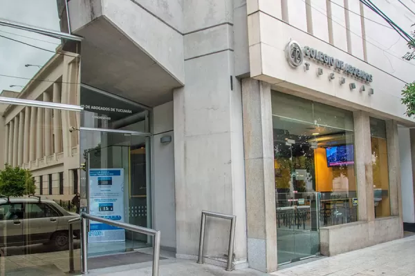 Acusaron a una abogada de pedir dinero para intentar frenar una causa judicial