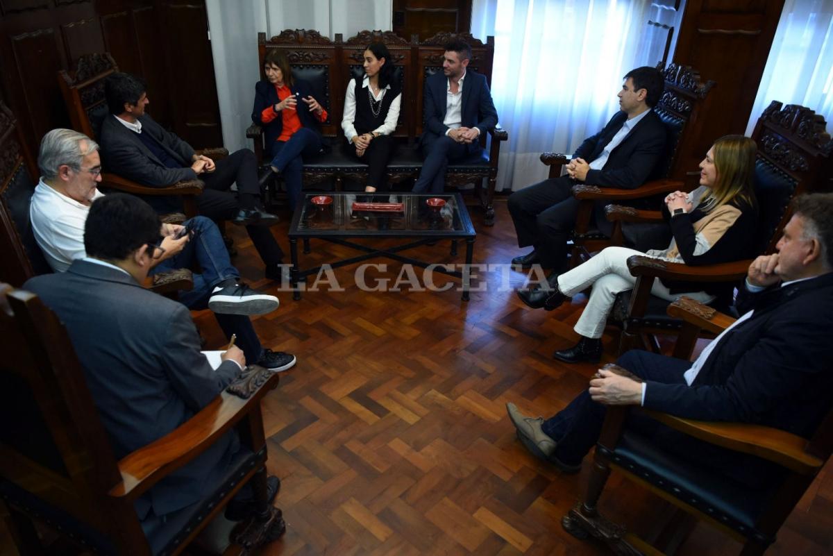 EN LA GACETA. Bullrich y los referentes de JxC en la reunión que tuvieron con Dessein y Pochat. LA GACETA/FOTO DE DIEGO ARÁOZ 