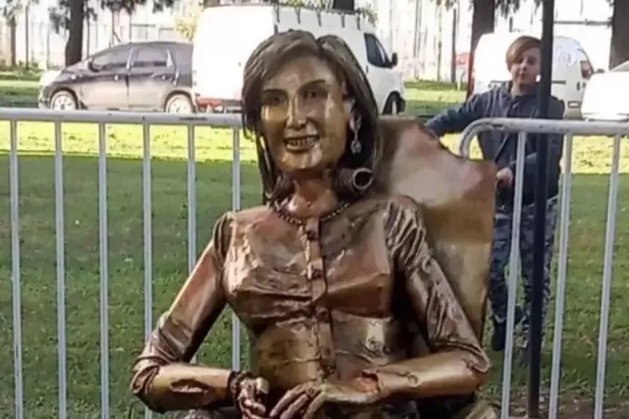 Sin estatua: removerán la imagen de Mirtha Legrand para rediseñarla