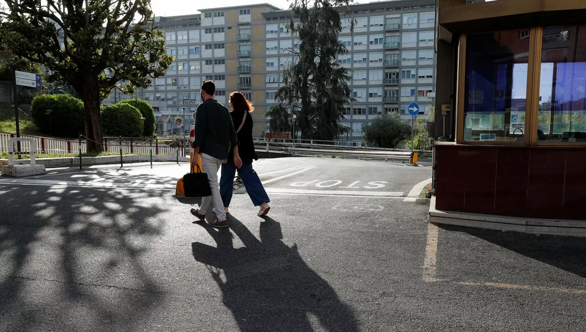 RECUPERACIÓN. Papa Francisco permanecerá unos días internado en el hospital Gemelli, de Roma.