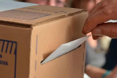 En JxC denuncian que el oficialismo utiliza una app para controlar votantes en el cuarto oscuro