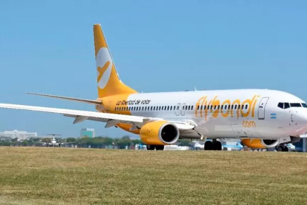 Por el paro de aeronáuticos, este viernes 13 Flybondi traslada a Ezeiza los vuelos que iban a partir y llegar a Aeroparque