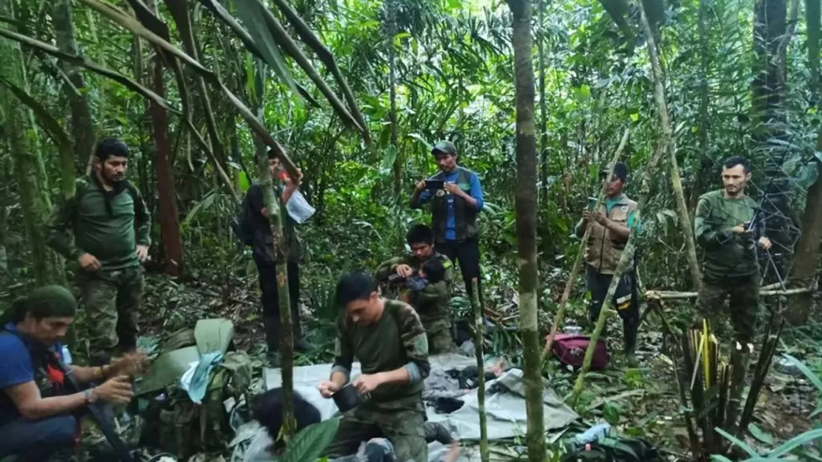 Encontraron con vida a cuatro niños que hace 40 días estaban perdidos en una selva de Colombia