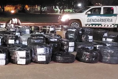 Gendarmería secuestró un millonario cargamento de neumáticos ilegales