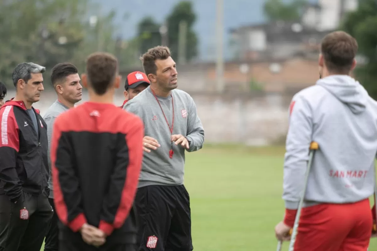 EL DT APUESTA ALTO. Luego de dos jornadas de descanso, el plantel se reencontró ayer por la tarde y comenzó a preparar el duelo contra All Boys. Frontini quiere volver a festejar lejos de casa. 