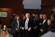 Fernández, Manzur y Jaldo visitaron una planta de tratamientos y entregaron casas en San Andrés