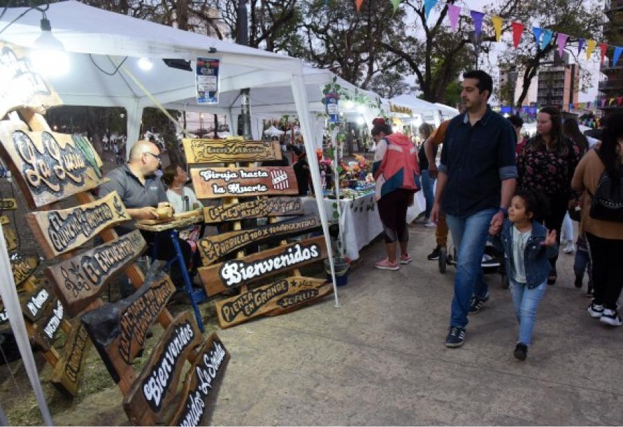 Los regalos para el Día del Padre también podrán hacerse en la Feria de Artesanos.