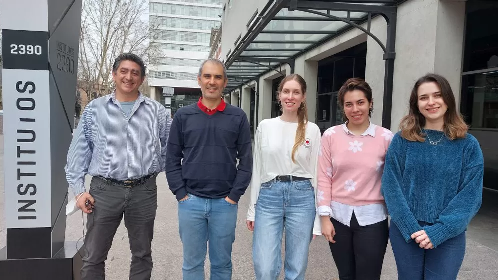 EQUIPO. Biondi, Alejandro Leroux, Sacerdoti, Macarena Acebedo y L. Gross. 