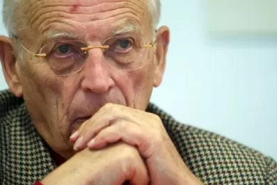 Alain Touraine: “No es normal que alguien pase toda su vida en el mismo lugar”