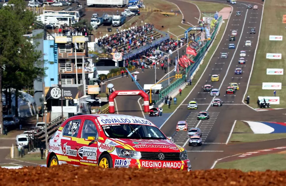 PROLIJO. El VW Gol Trend respondió bien desde la salida y eso le dio confianza a Ortega, que así logró su primer triunfo del año y tercero en la categoría C2. Foto de Dario Gallardo