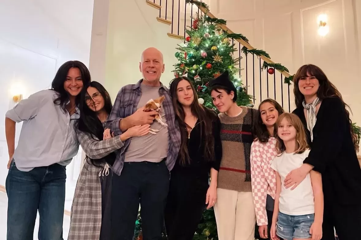 Bruce Willis junto a su familia