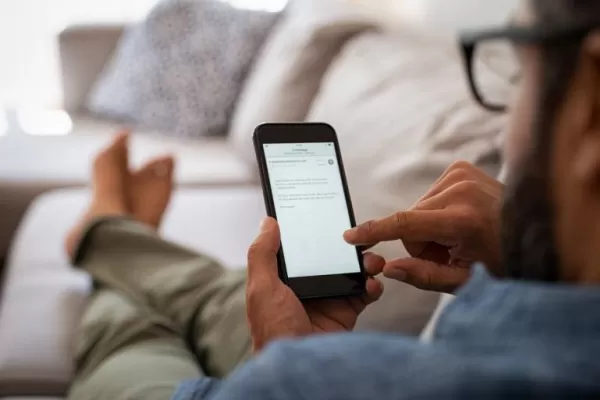 ¿Cómo usamos el tiempo libre? La TV y el celular ocupan el terreno que los libros pierden