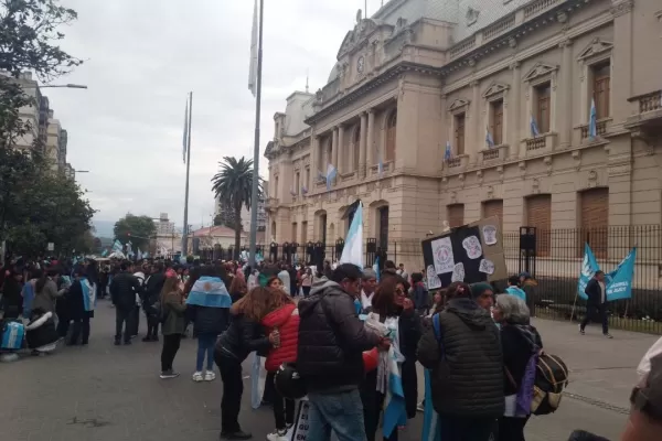 LA GACETA desde Jujuy: la provincia recuperó la paz, pero los docentes siguen de paro