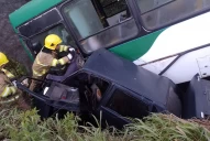 Seis heridos en el choque entre un colectivo y un auto en la ruta 65
