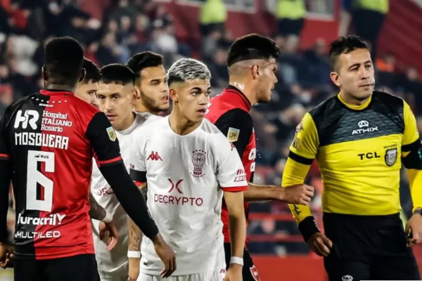 Huracán-Newell's terminó en empate, y Heinze cargó contra el tucumano Lobo Medina