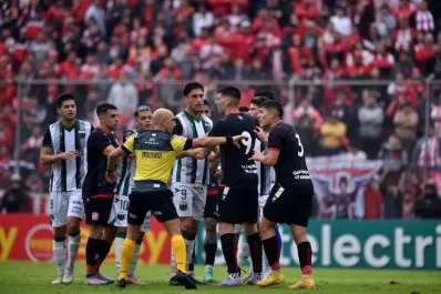 Acosta dio la primera asistencia, pero el gol quedó en deuda para el delantero de San Martín