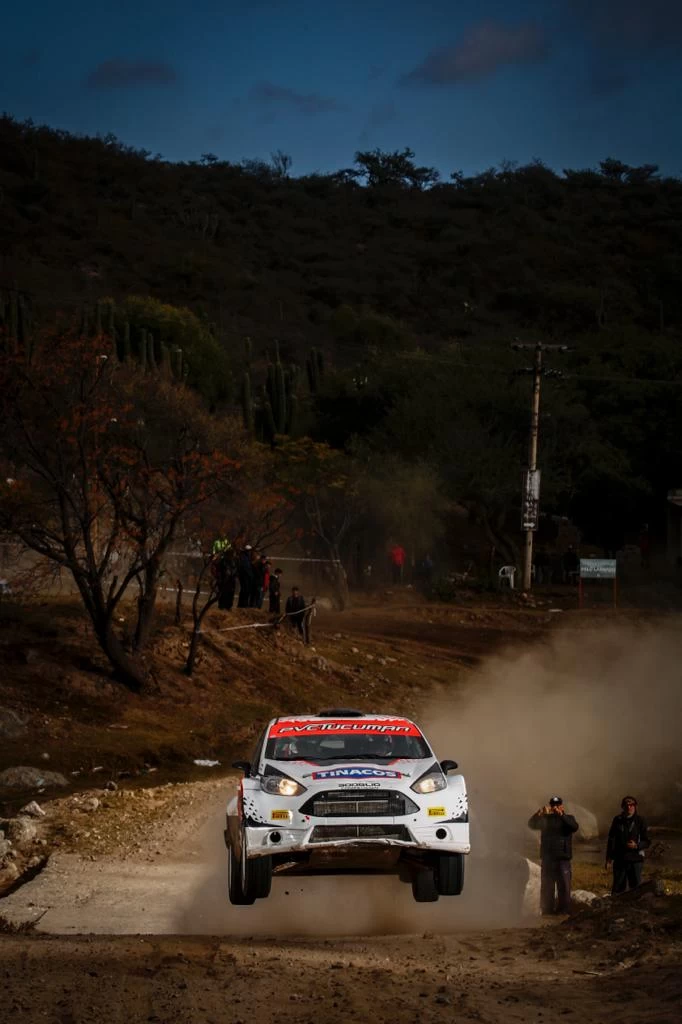 EN ACCIÓN. Collado le sacó el jugo a su Ford Fiesta y fue segundo en la RC3,    