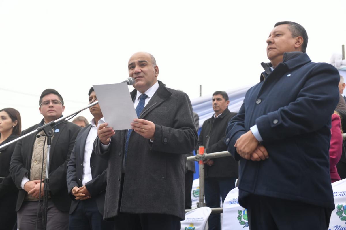 En Banda del Río Salí, 3.000 alumnos prometieron lealtad a la Bandera Nacional