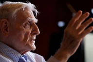 Murió John Goodenough, uno de los padres de las baterías de litio