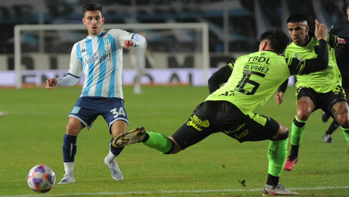 NOCHE DE COPAS. Racing intentará quedarse con el primer lugar del grupo A de la Libertadores.