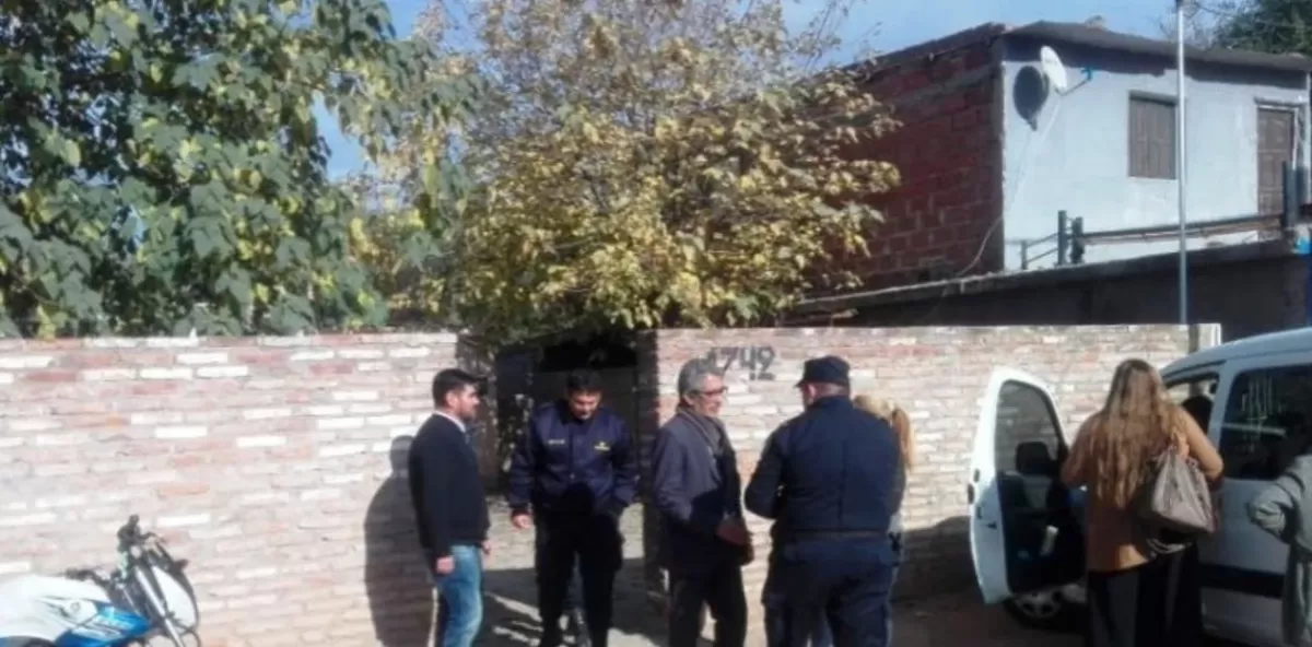 Macabro hallazgo en Santiago del Estero: un niño de 6 años encontró enterrado el cadáver de una beba recién nacida. 