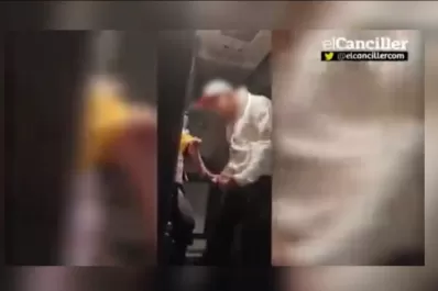 Difunden el video de un tucumano protagonizando un escándalo en una low cost: Bajá, sí se ve