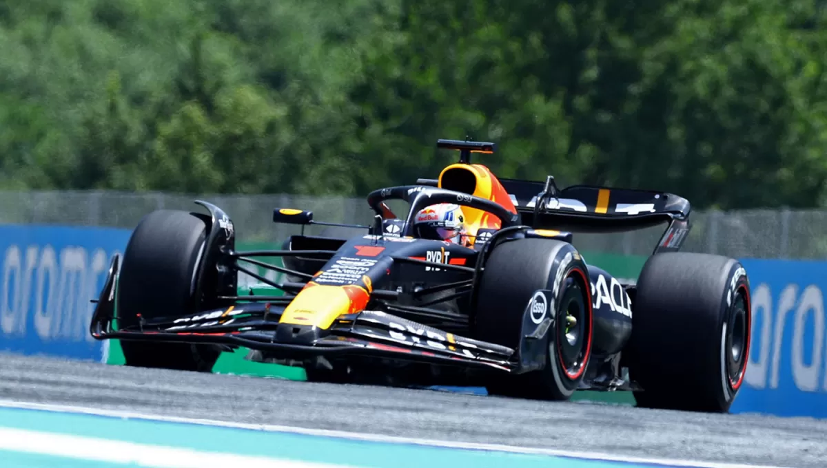 COMO EN CASA. Verstappen volvió a marcar diferencias, esta vez en los ensayos en el circuito austríaco de Ring de Spielberg.