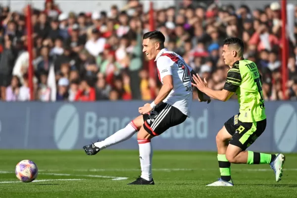 Barracas sorprendió a un River con suplentes y lo superó en un partido tenso