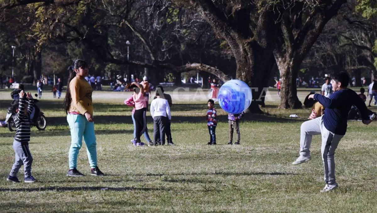 AL AIRE LIBRE. El pronóstico anticipa una jornada marcada por el sol en la capital tucumana.