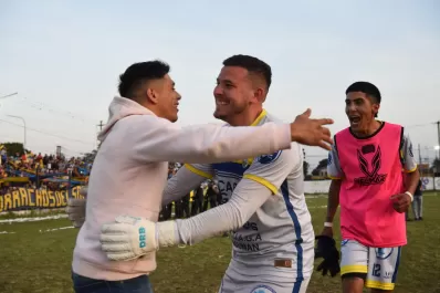 Galería de fotos: San Pablo venció por penales a  Deportivo Llorens