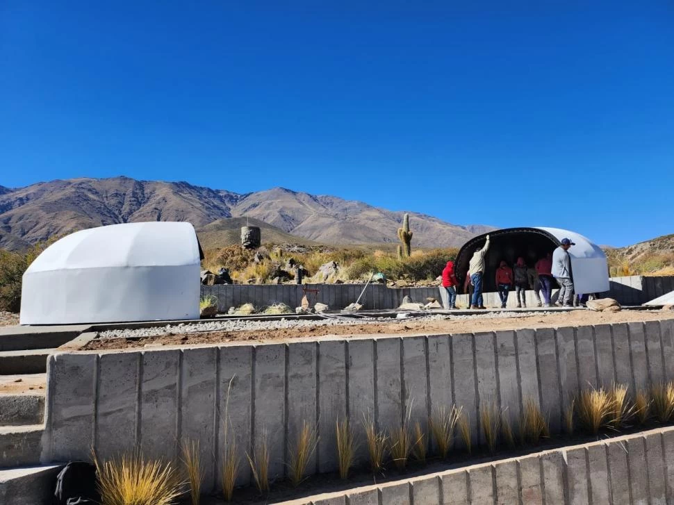 INNOVACIÓN. En pocos días el Observatorio de Ampimpa contará con un nuevo telescopio que mejorará notablemente la mirada hacia el universo. FOTOS GENTILEZA DE STUDIO AUDIOVISUAL/OBSERVATORIO DE AMPIMPA