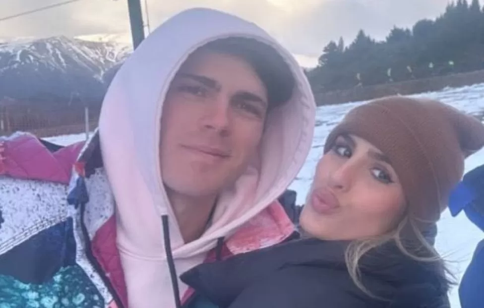 Las cariñosas fotos que Julieta Poggio compartió junto a Marcos Ginocchio en la nieve de Bariloche