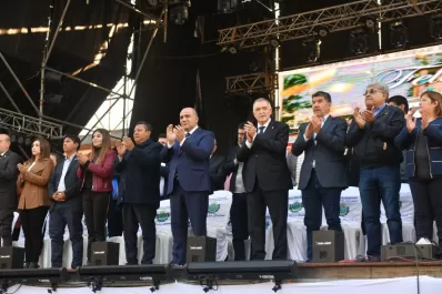Manzur y Jaldo encabezaron los festejos por los 51 años de la municipalización de Banda del Río Salí