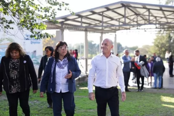 La Escuela N° 300 de La Picada ahora cuenta con un patio techado