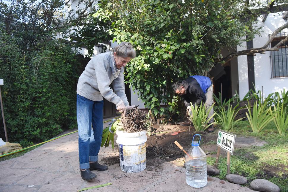 AL AIRE LIBRE. Los patios de la casa histórica recobraron parte de su verdor. 