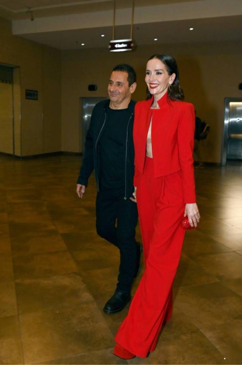 El osado look de Natalia Oreiro en el estreno de “Casi Muerta” y las celebrities que la acompañaron